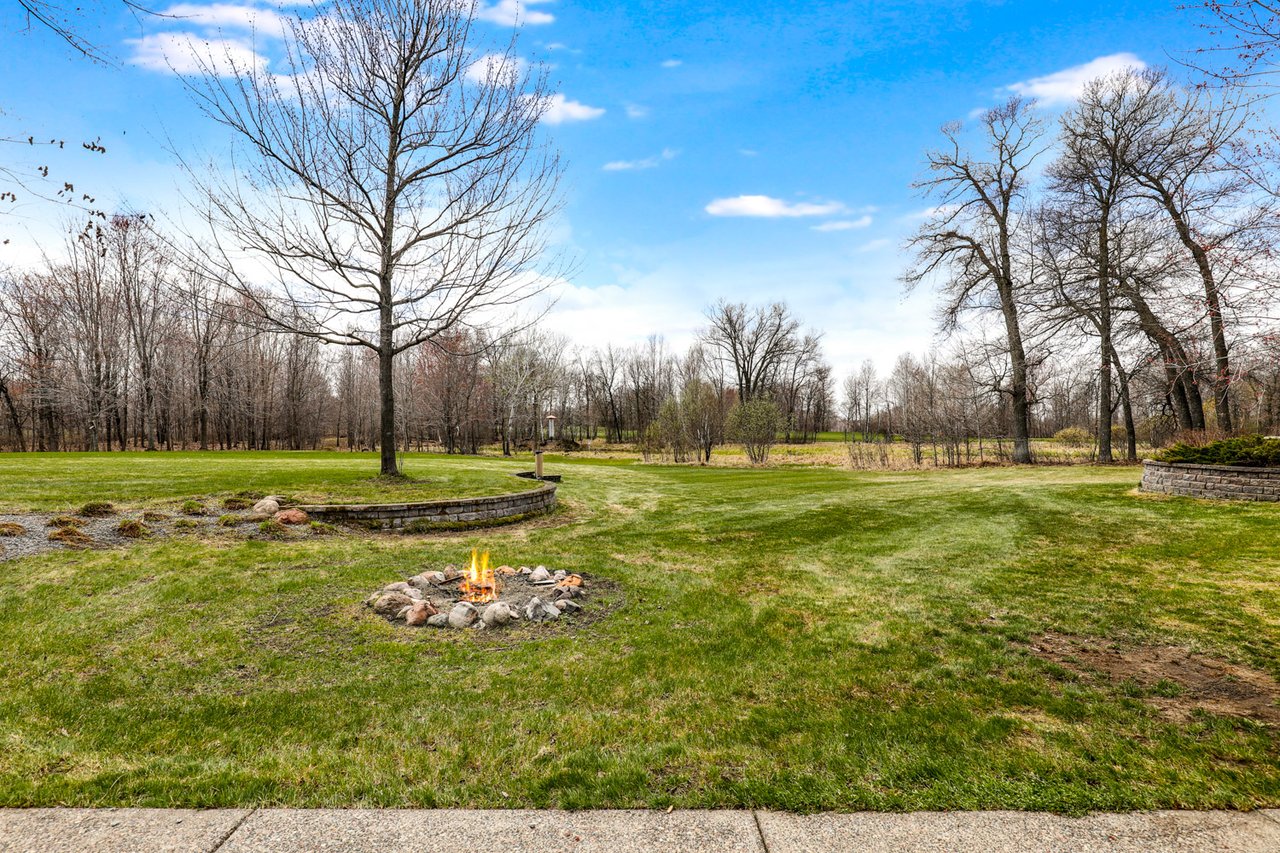 Exquisite Custom Built Rambler on the Refuge Golf Course