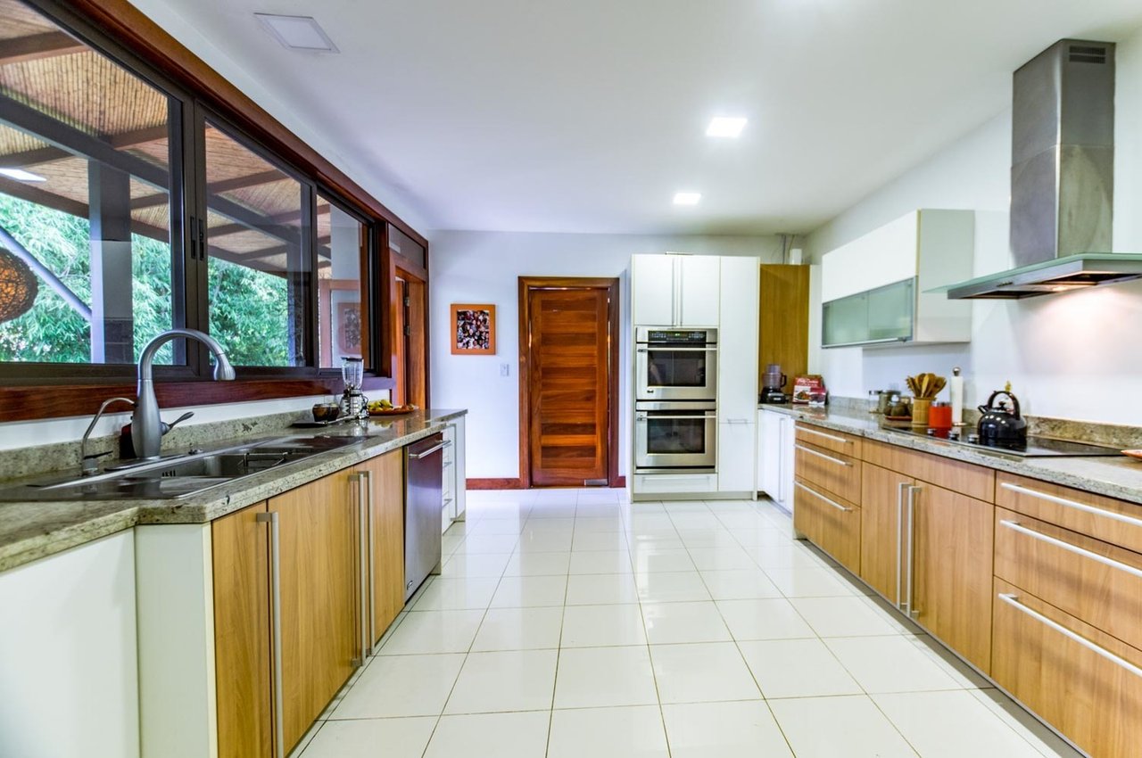 Tropical Gem In Villa Real