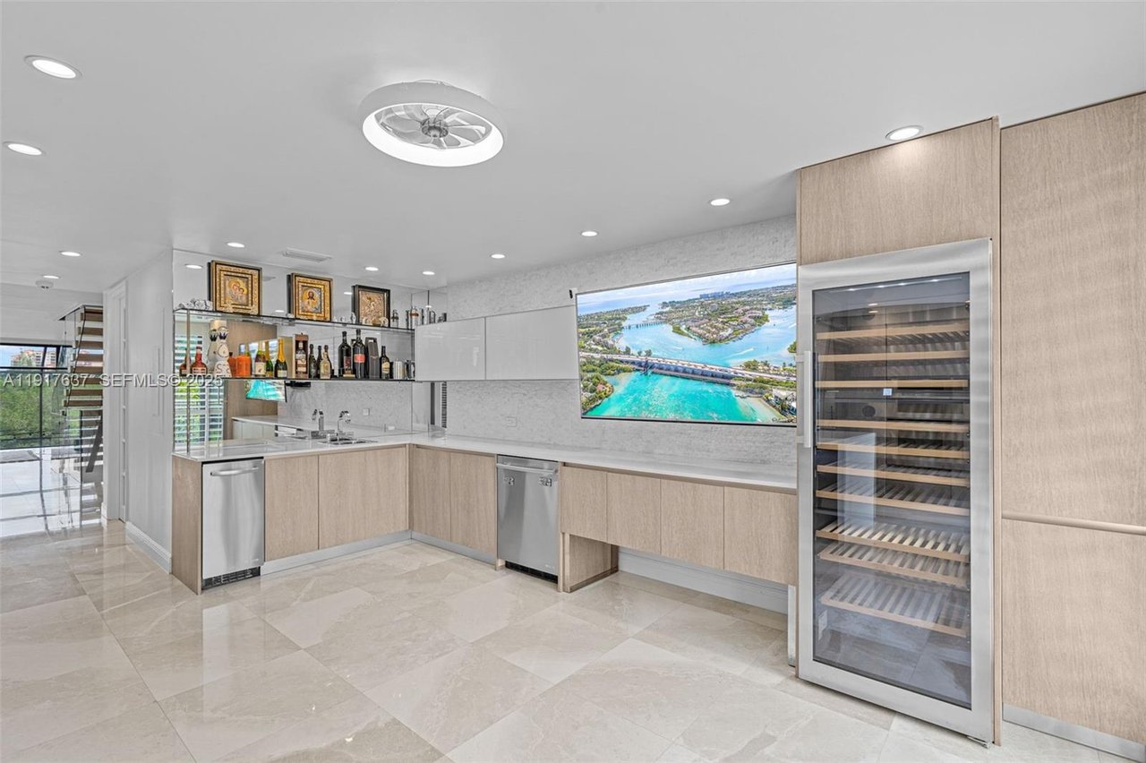 6124-paradise-point-drive-bar