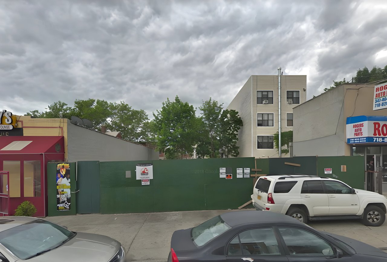 980 Rogers Ave