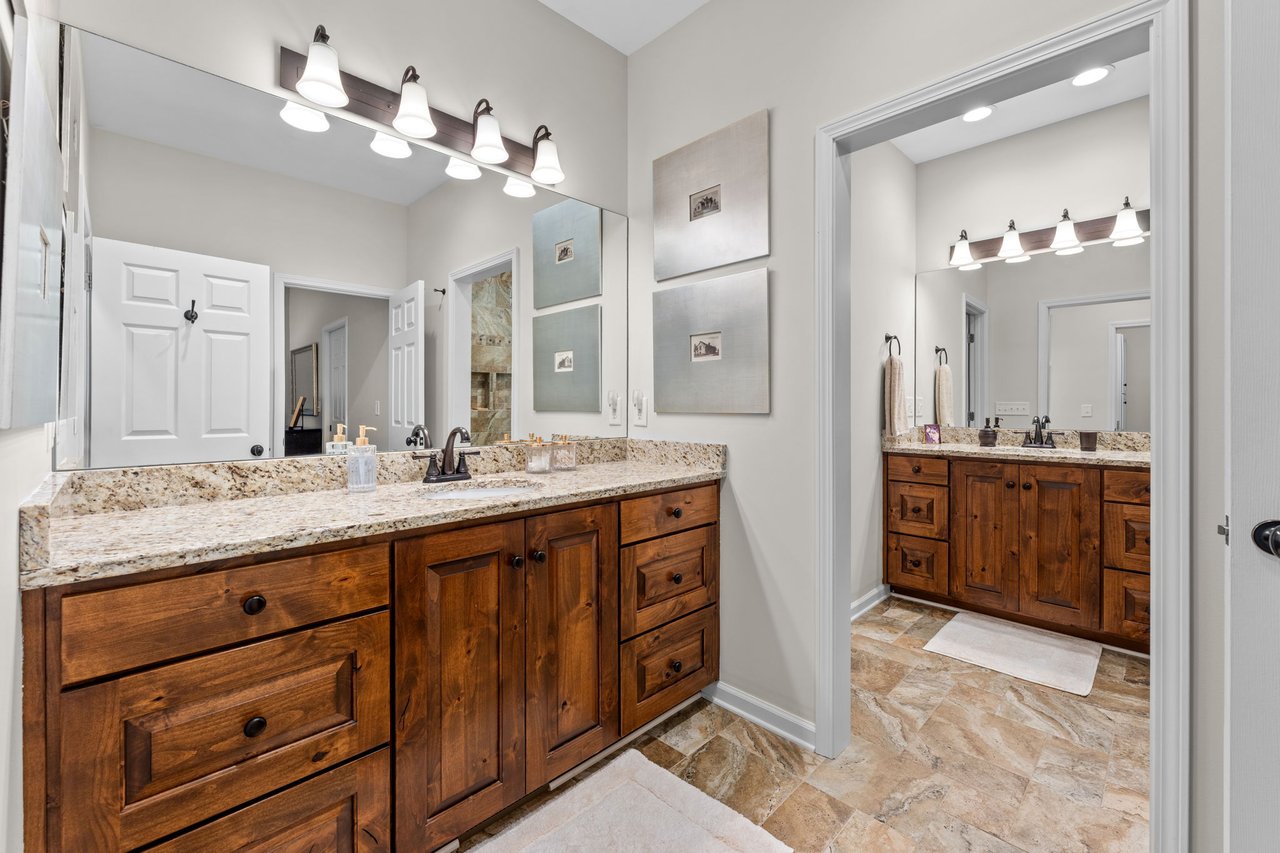 16 Hemlock Way