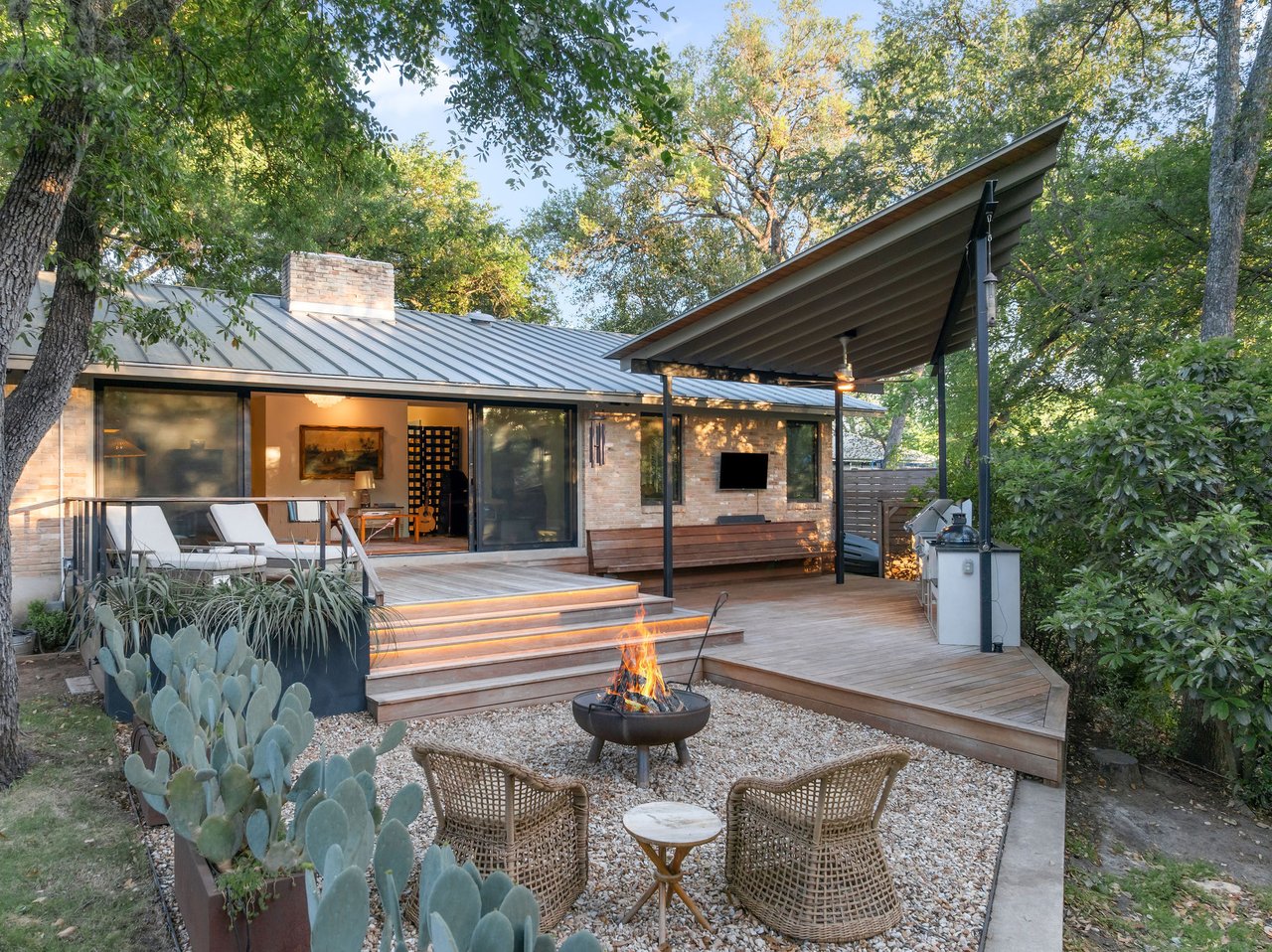 Great Oaks Tree House