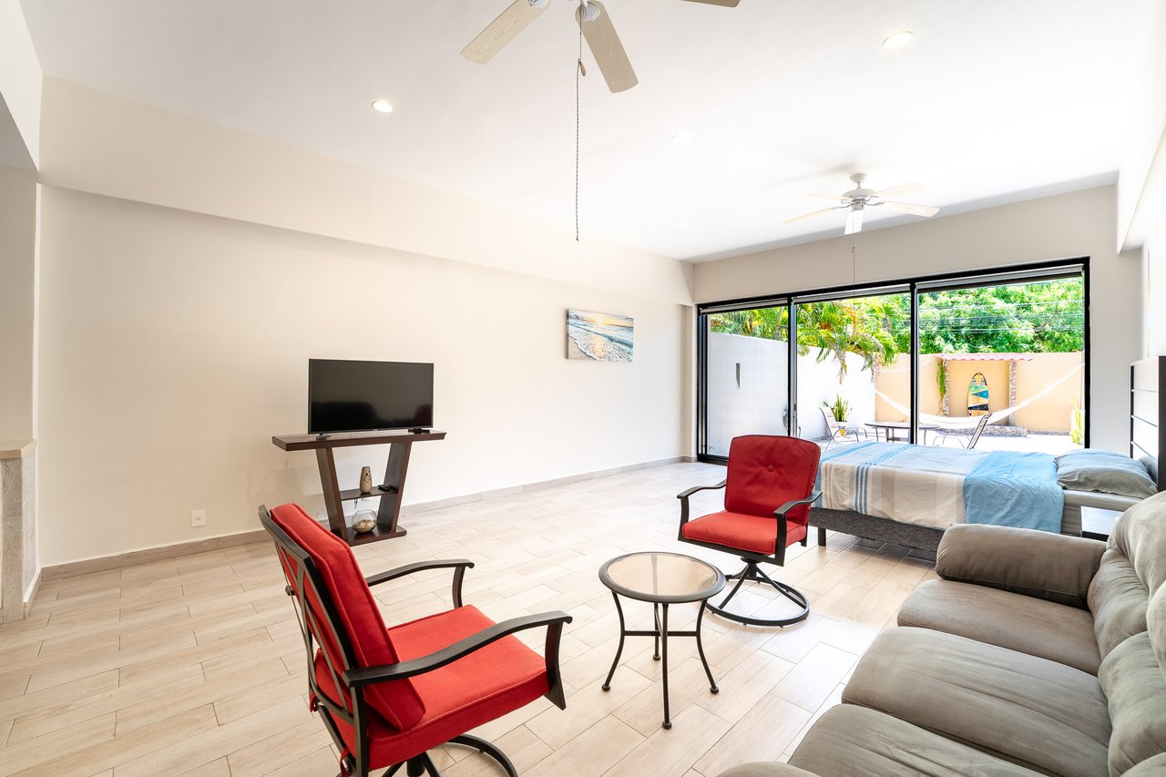 1 Bedroom, Condo, Mixie 102