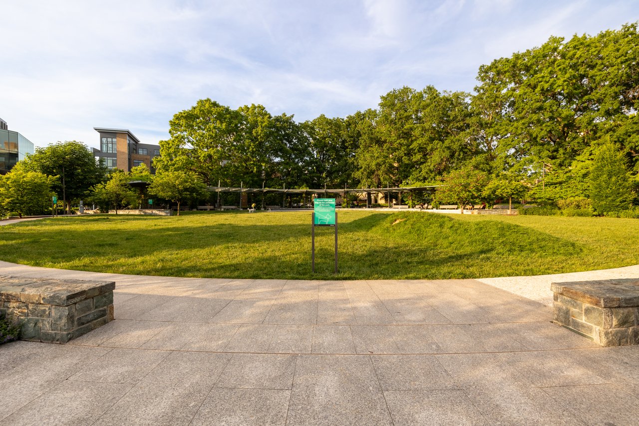 45 Sutton Square SW #306