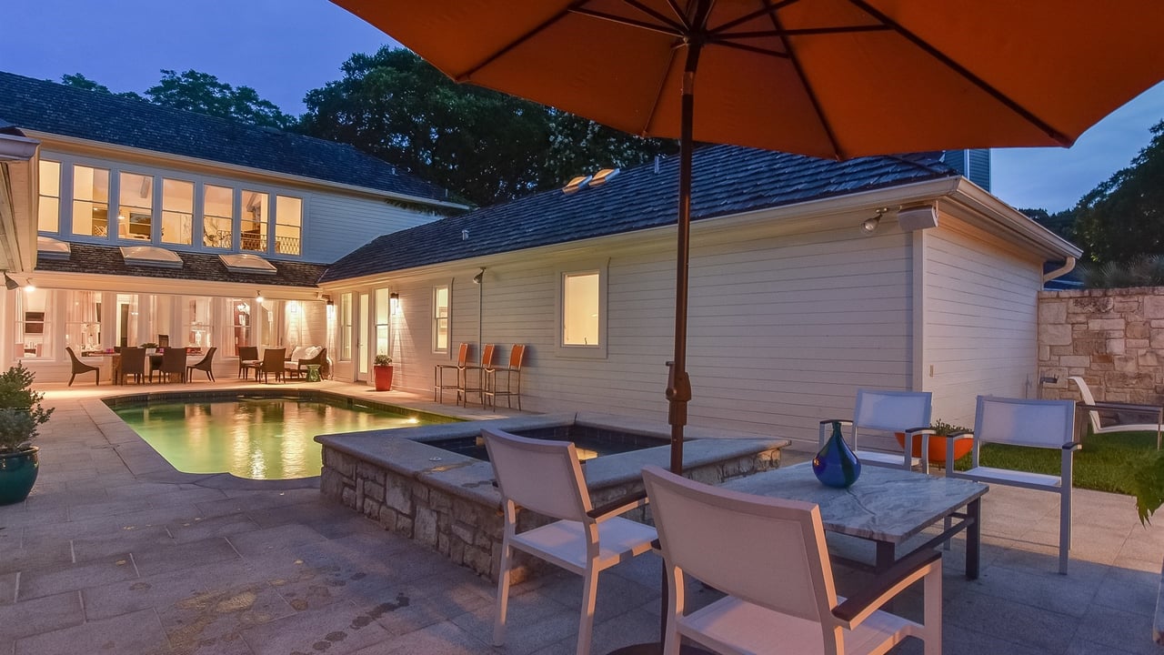 Island Wood Luxury