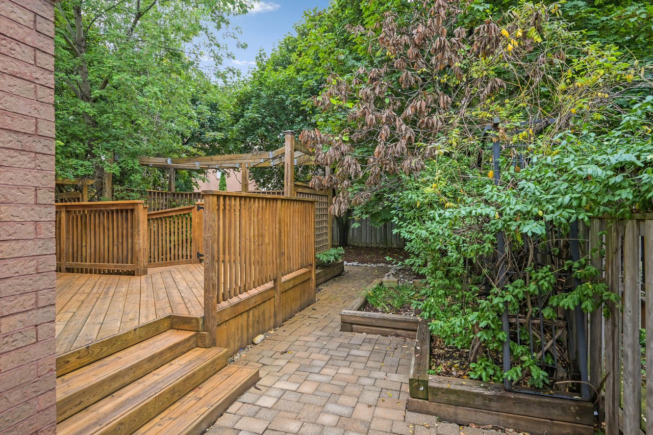 Detached Fixer Upper in River Oaks 