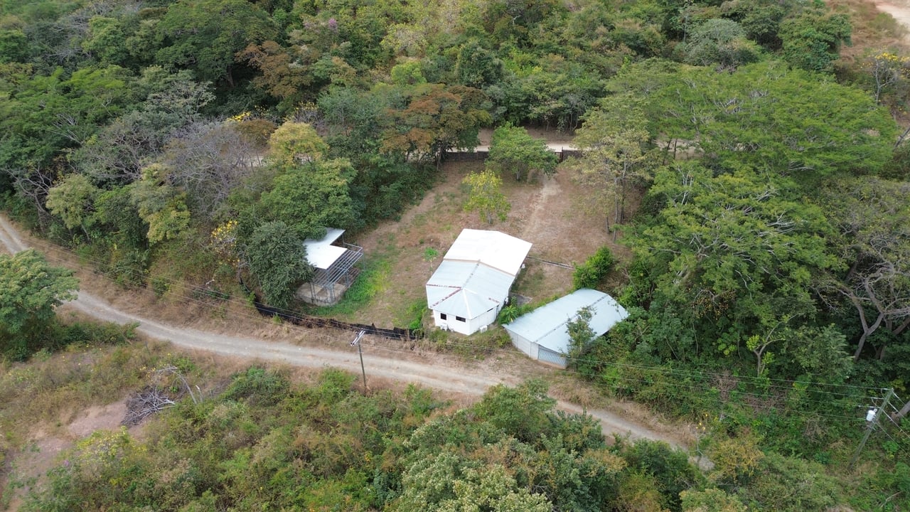 Casita Rustica + Large Lot - Playa Grande