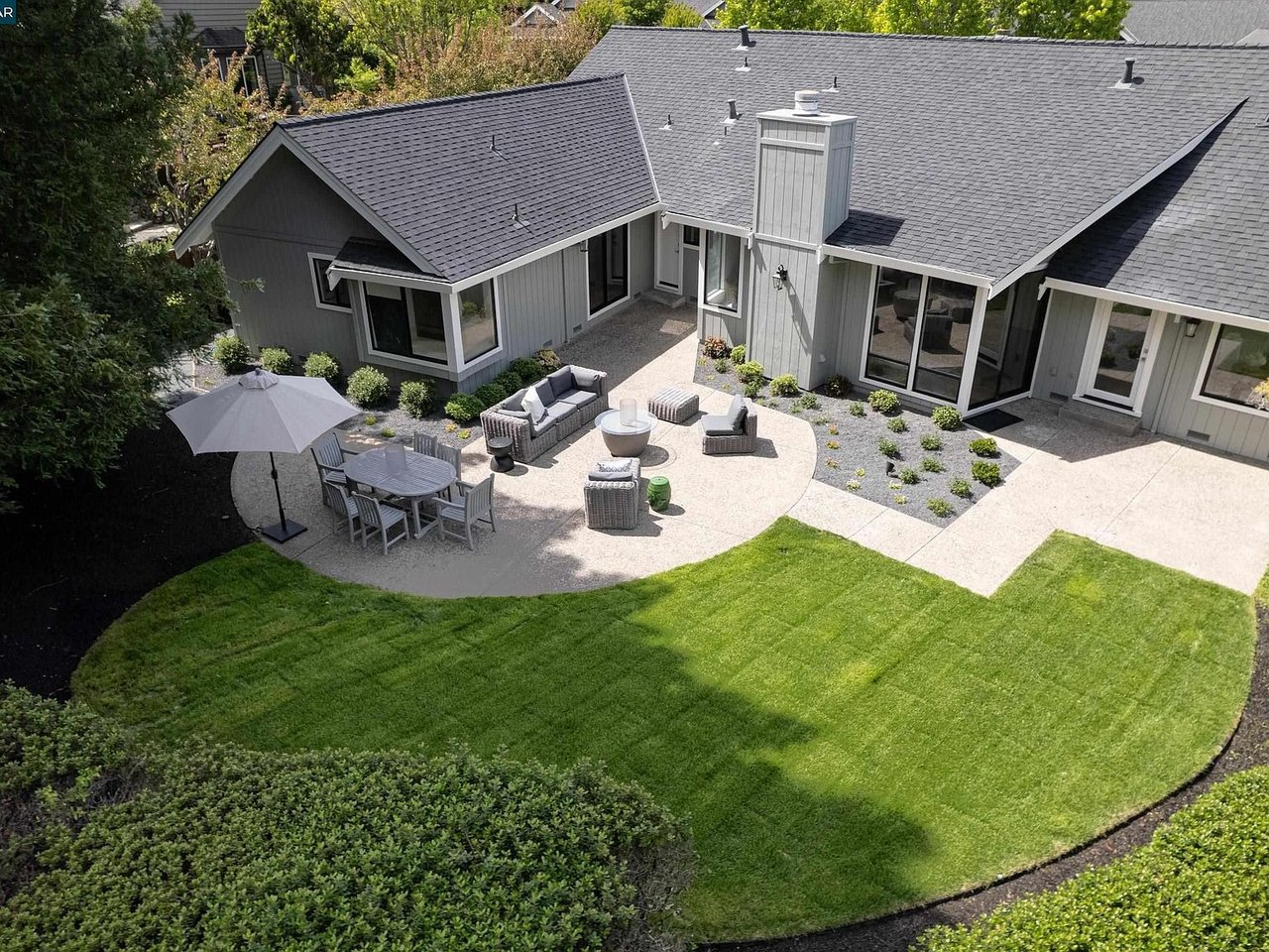 7 Crockett Drive