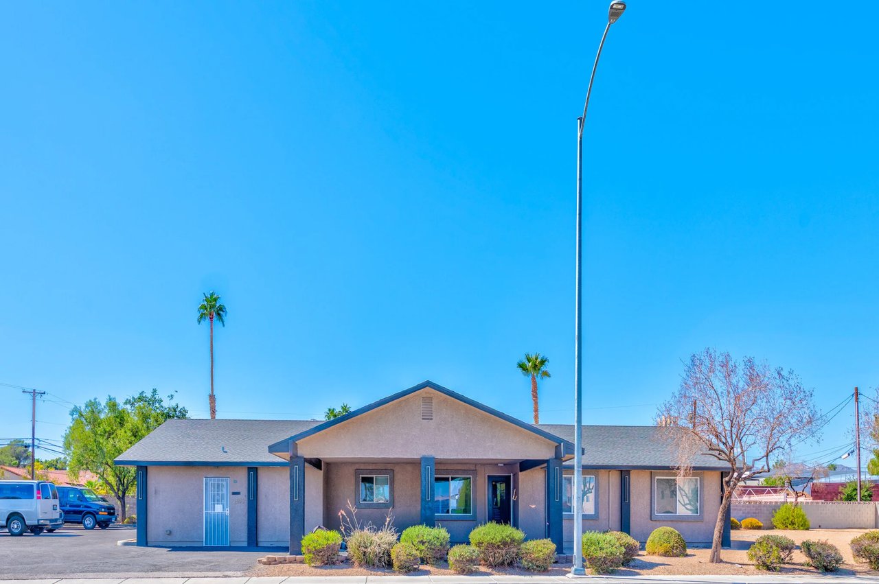 2545-2595 S Torrey Pines