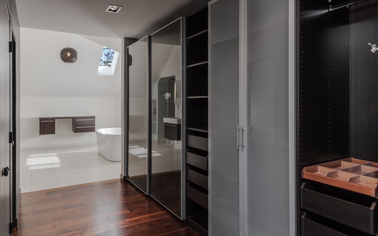 437 University Avenue