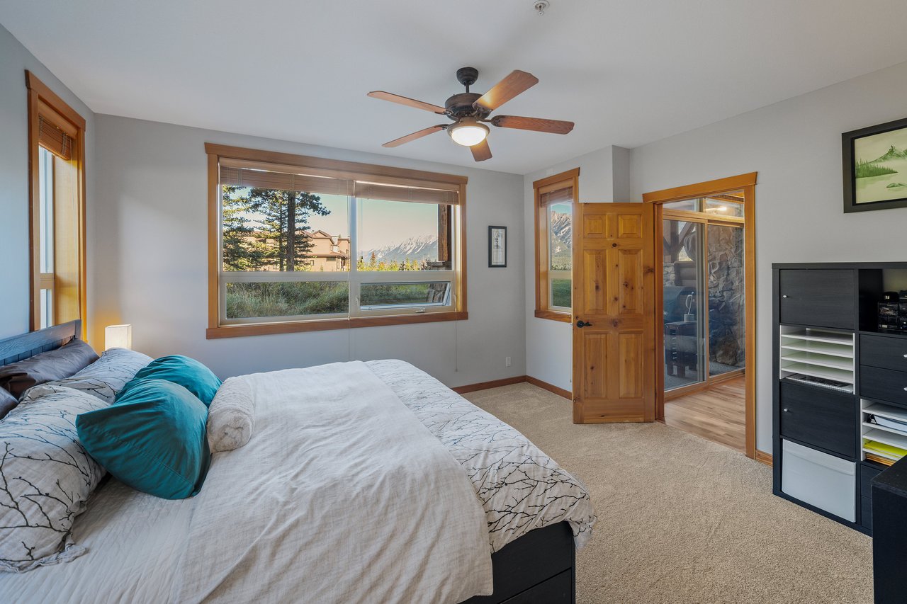 112-104 Armstrong Place