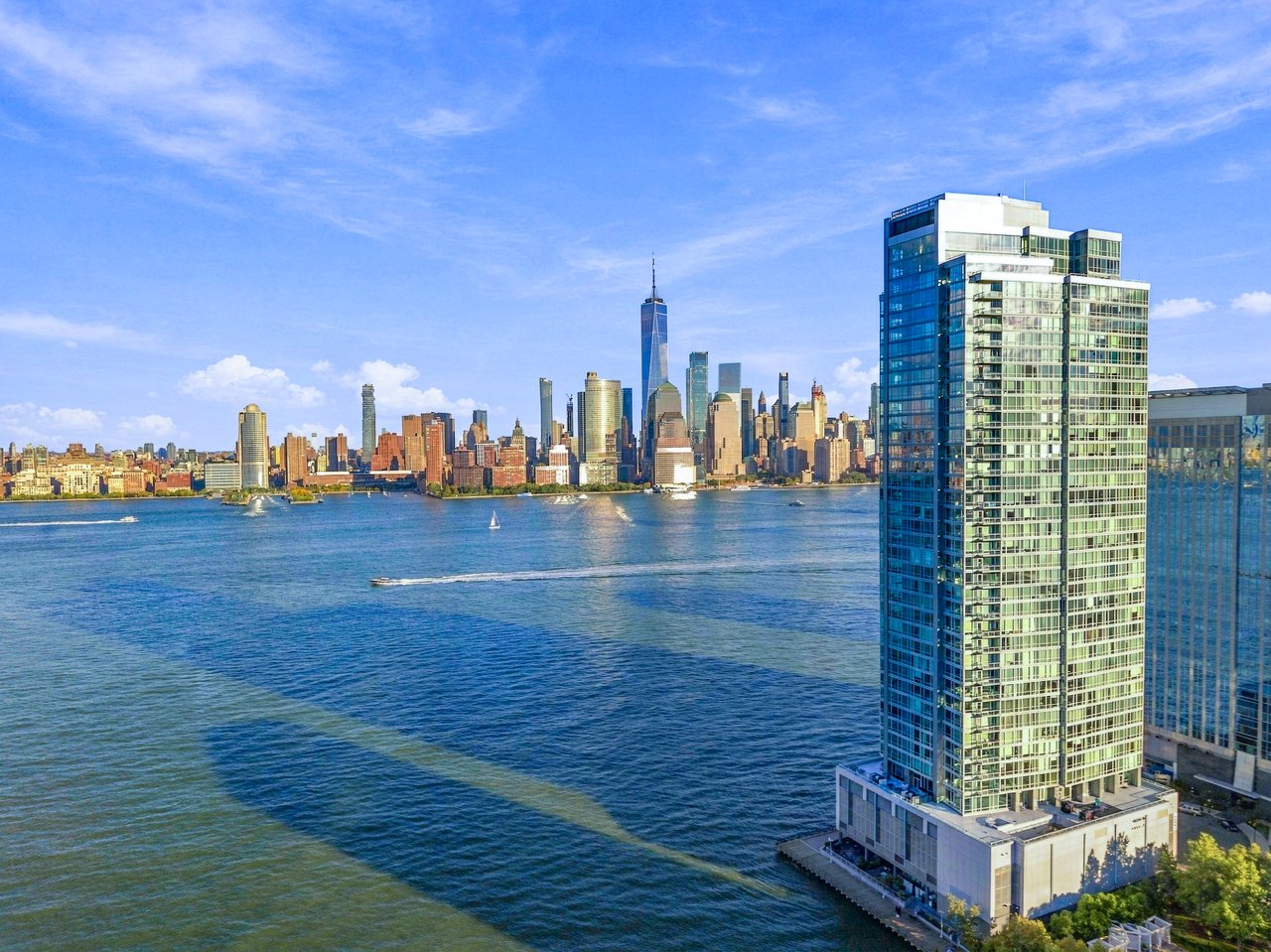 Crystal Point | Jersey City Waterfront Condominiums