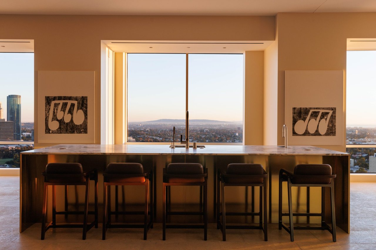 1200 Club View Drive, Penthouse 21