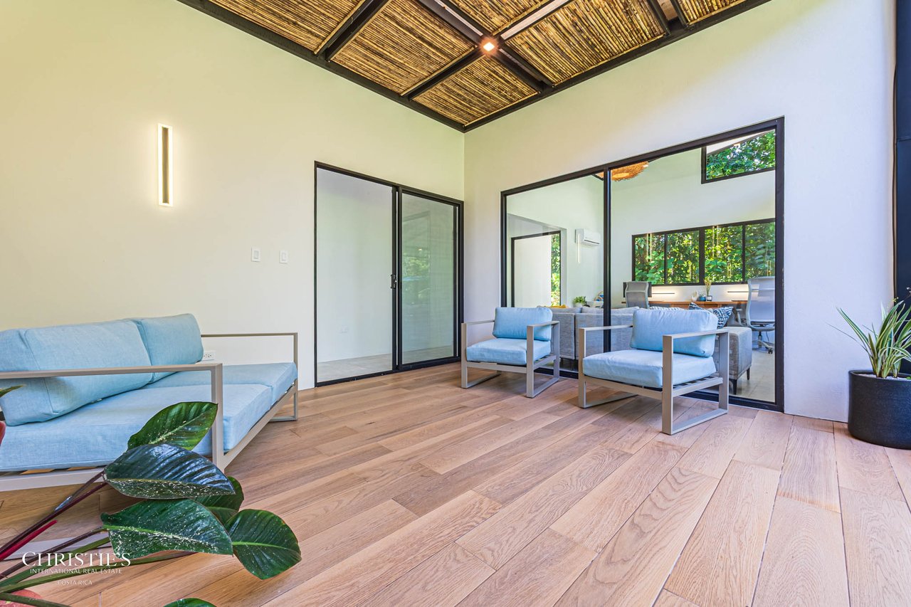 Contemporary Mountain View Villa – 10 Minutes to Playa Dominical