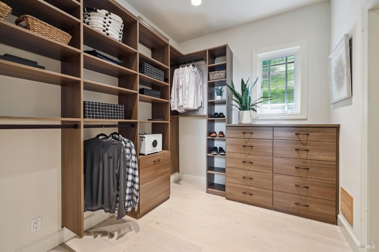10 Tarry Rd