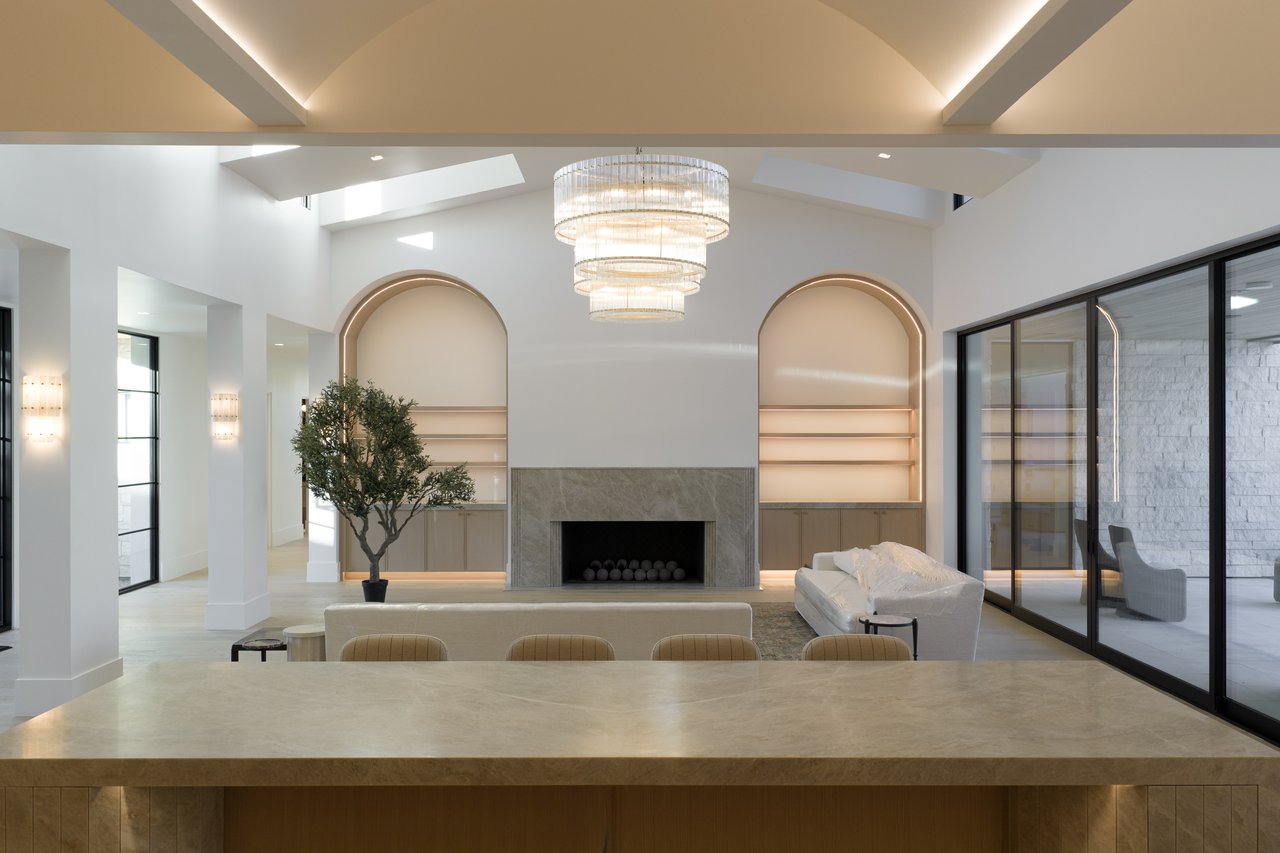 5717 E VIA LOS RANCHOS