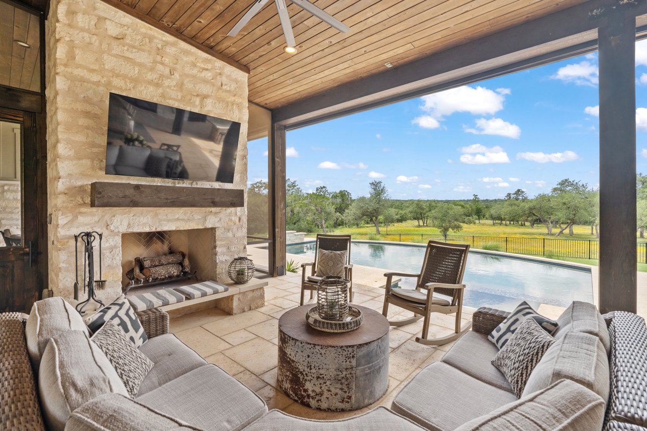 1457 Avenida High View