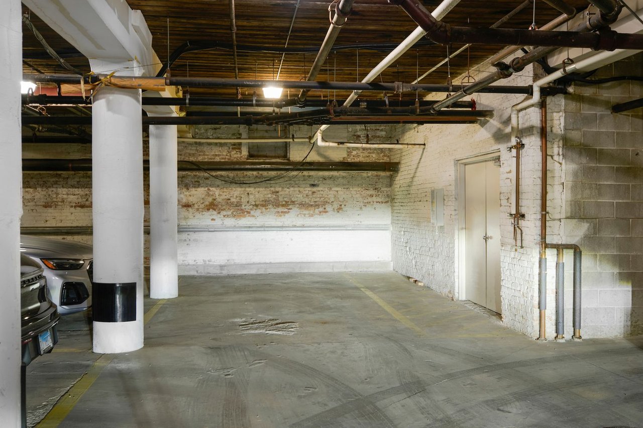 550 N Kingsbury St Unit: 603