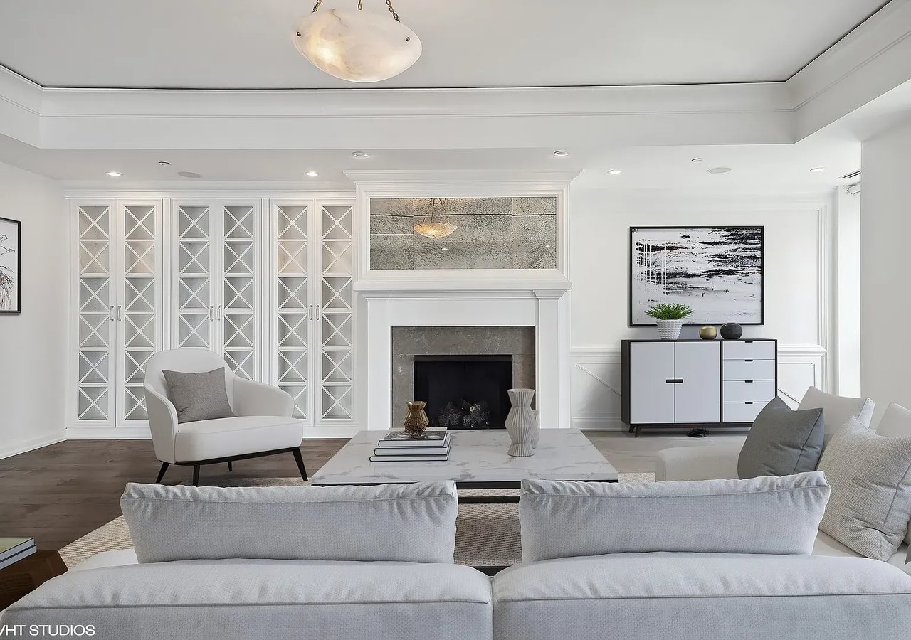 11 E Walton St APT 3101