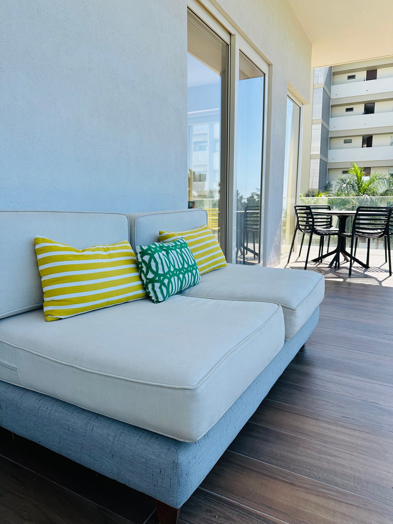 🌊 FOR RENT - Pavilion - 2 Bed Ocean Views - Check-In to the Extraoardinary!