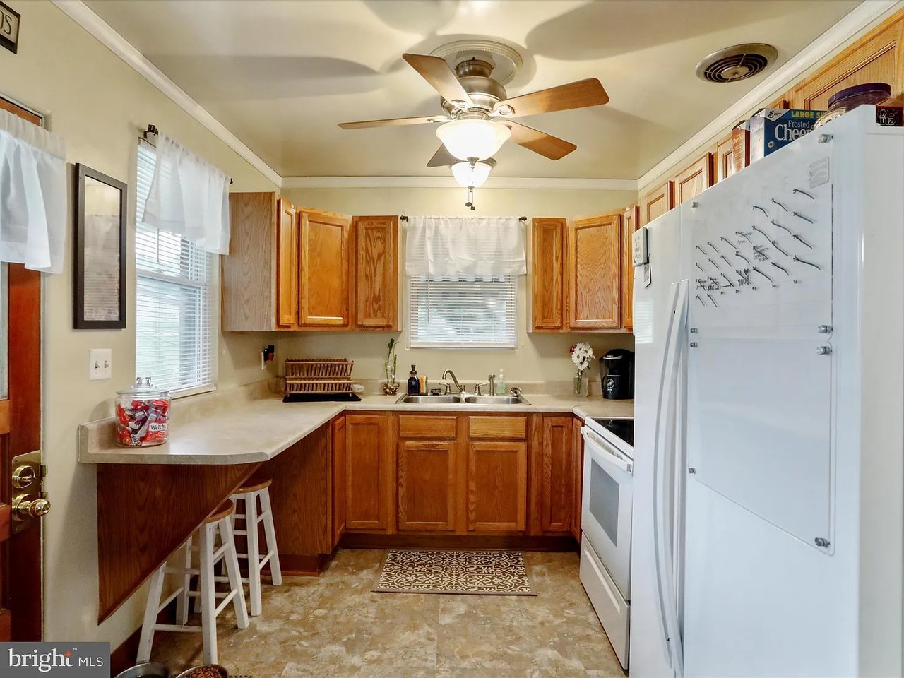 809 Maplewood Ln