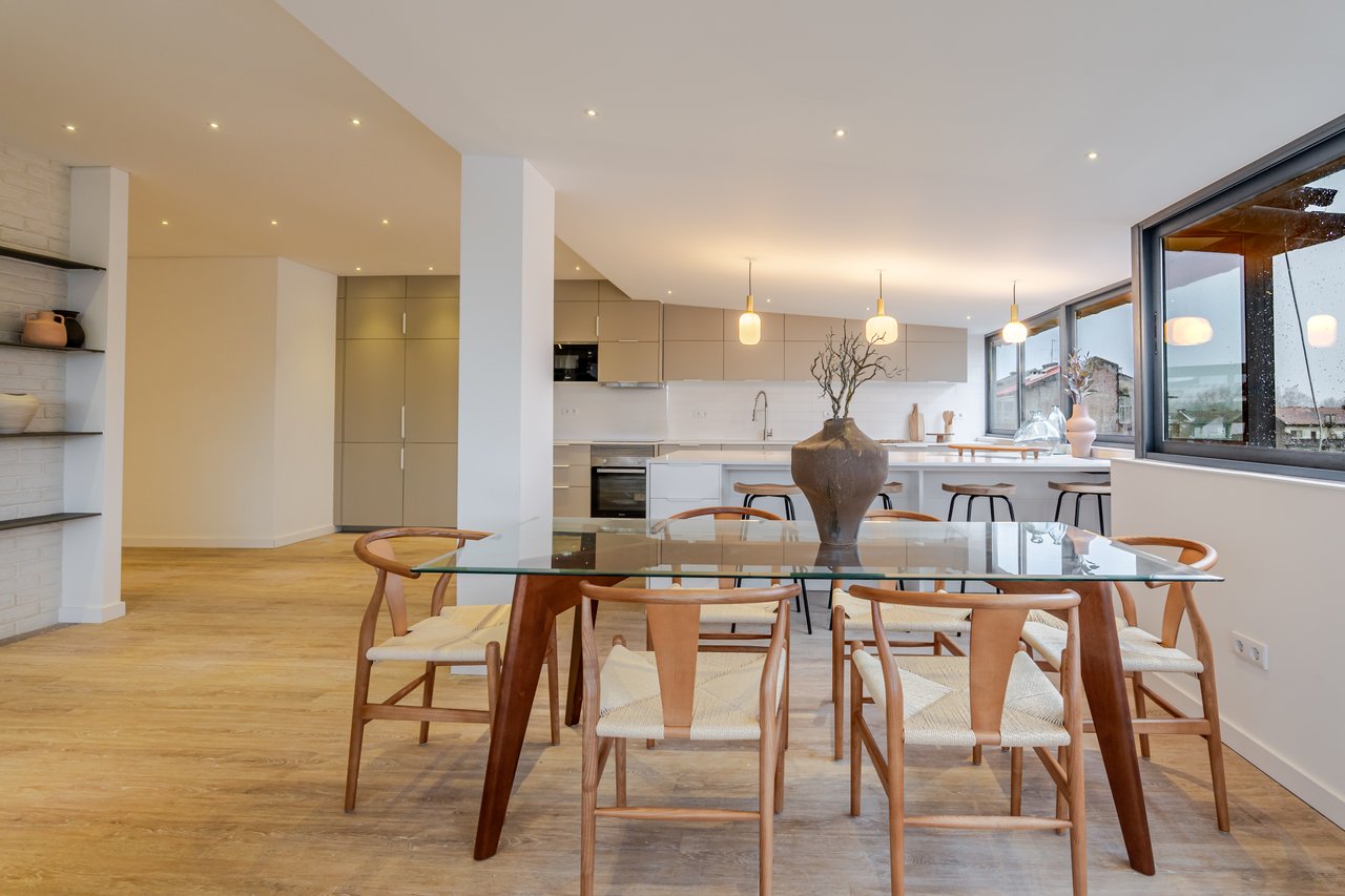 Renovated 3-Bedroom Apartment with 2 Bathrooms and Lift in Bonfim, Porto