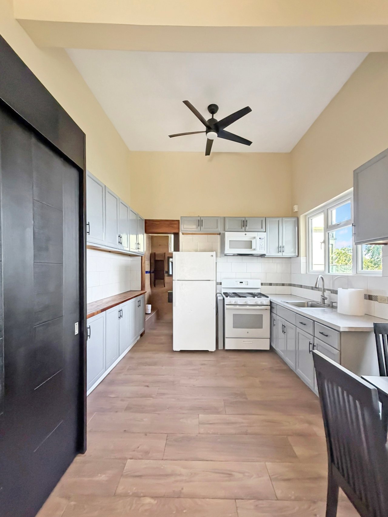 1120 Rogue's Bay 1 Bedroom Apartment