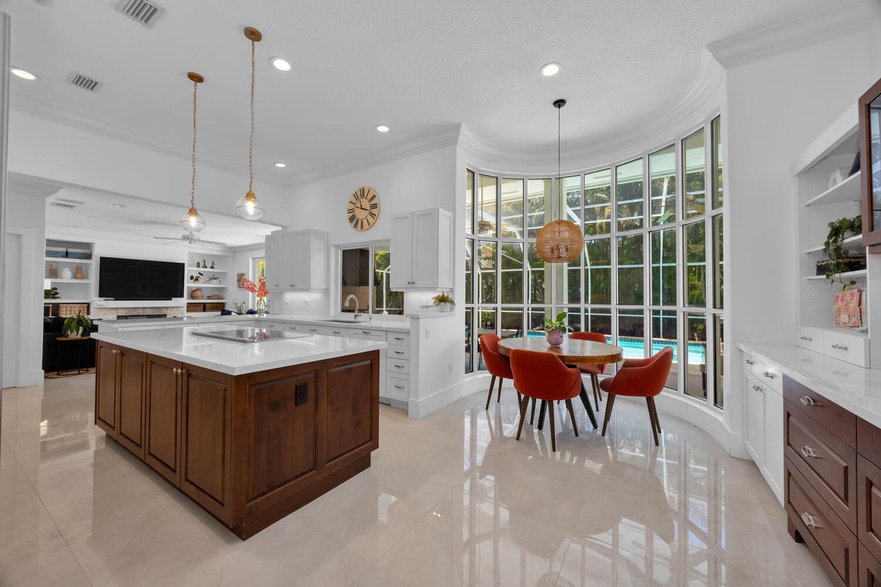 Palmetto Bay Perfection: Spacious, Serene, Stunning