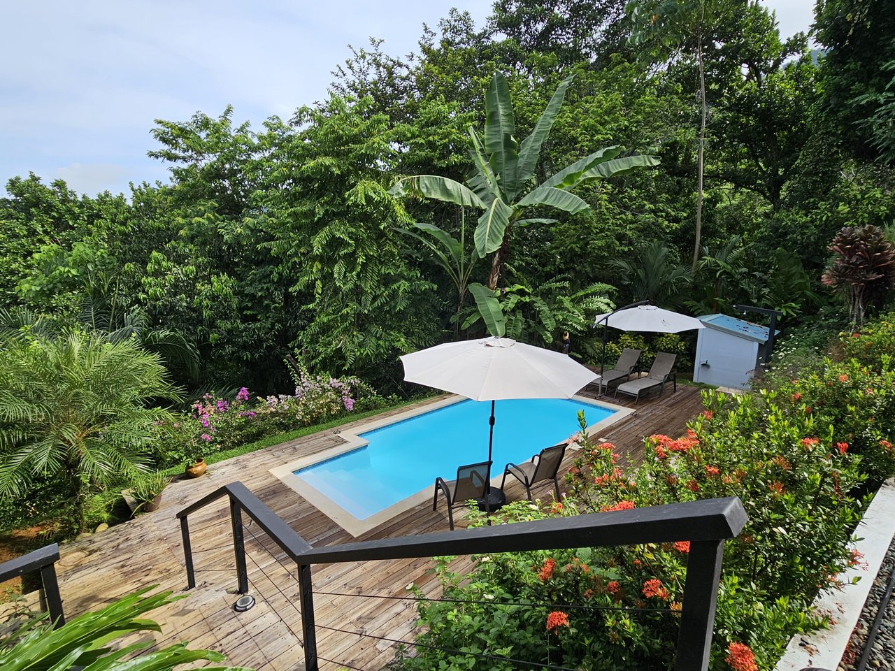 Beautiful sea view House Guesthouse and Pool in a gated Community close to awesome Beaches