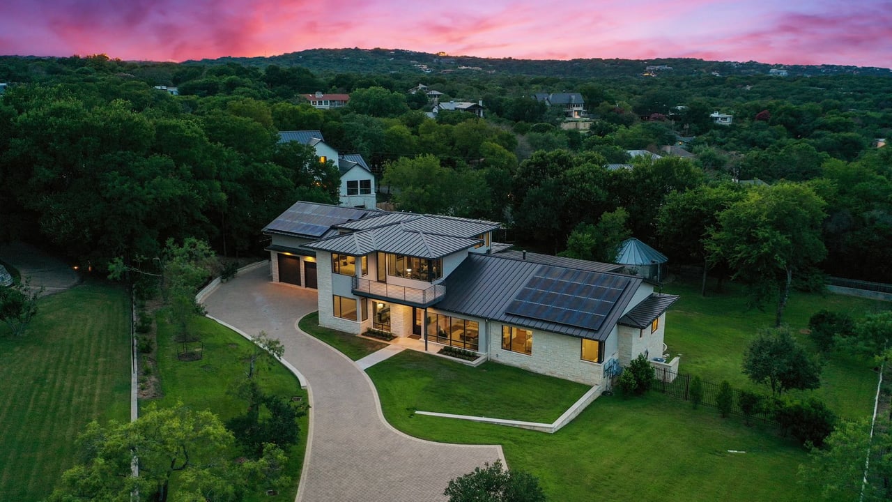 Las Lomas Contemporary