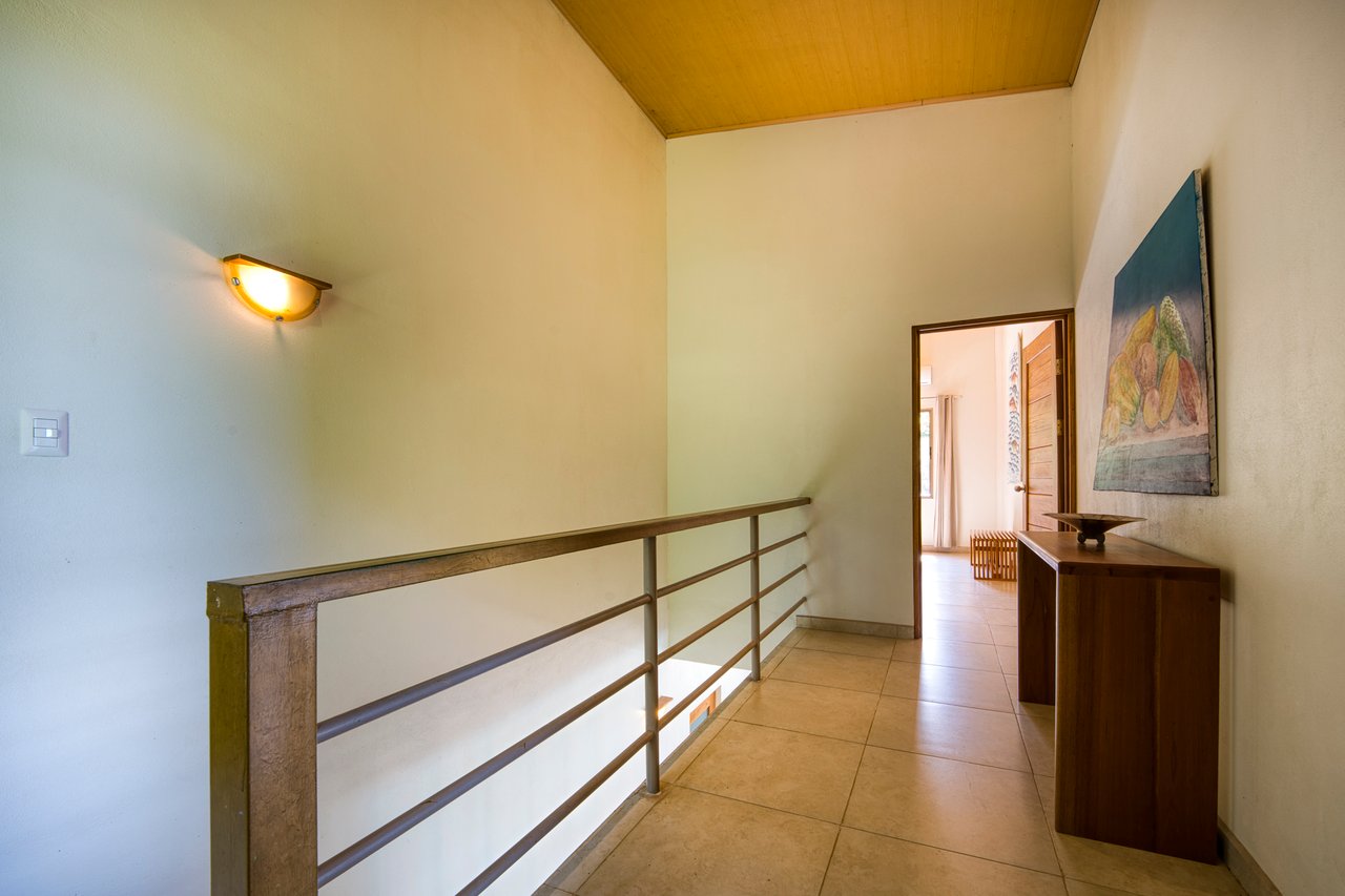 12.25 ACRES – 3 Bedroom 2 Story Ocean View Home 10 Min To The Beach!!!
