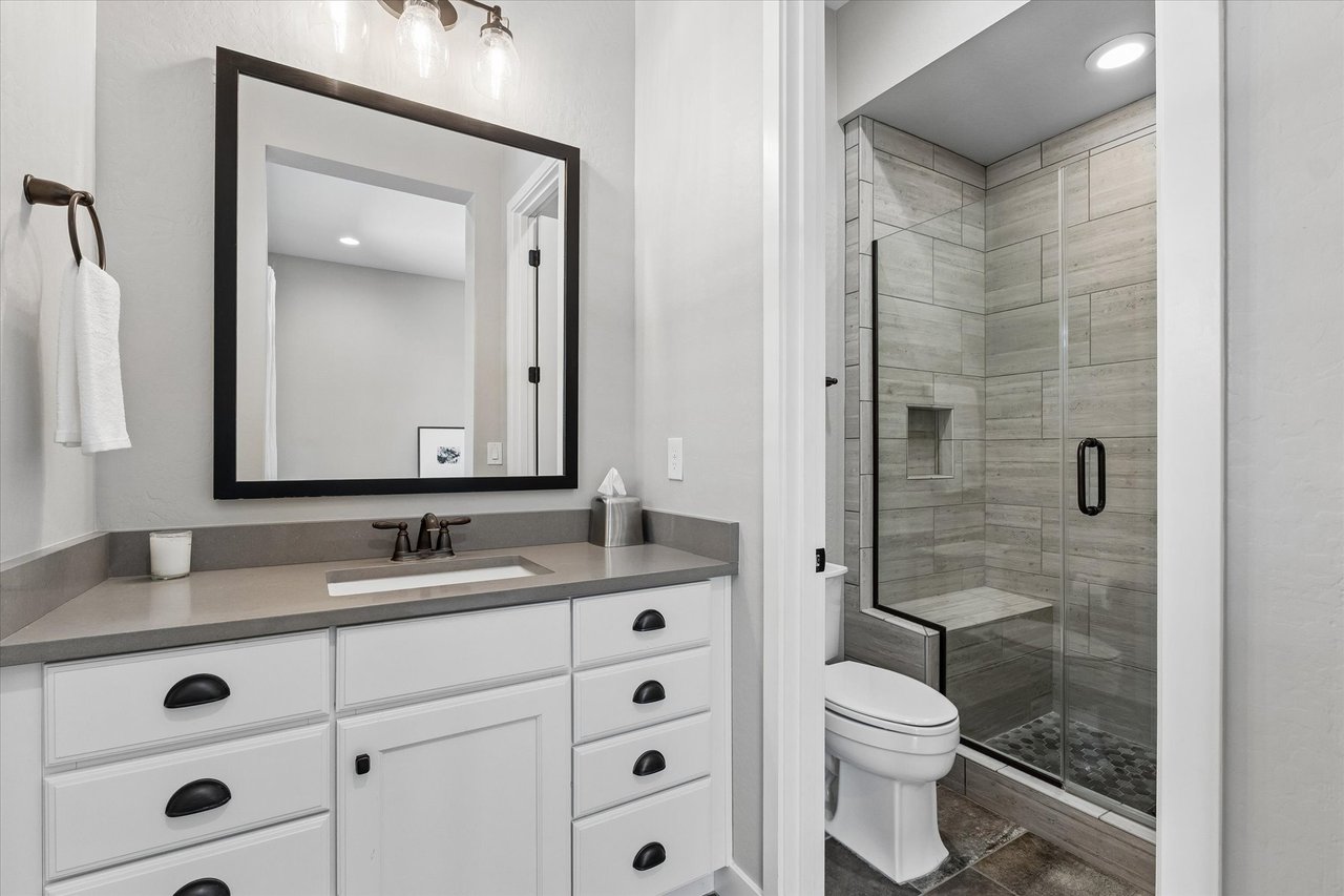 2905 E LOS GATOS DR, Phoenix, AZ 85050