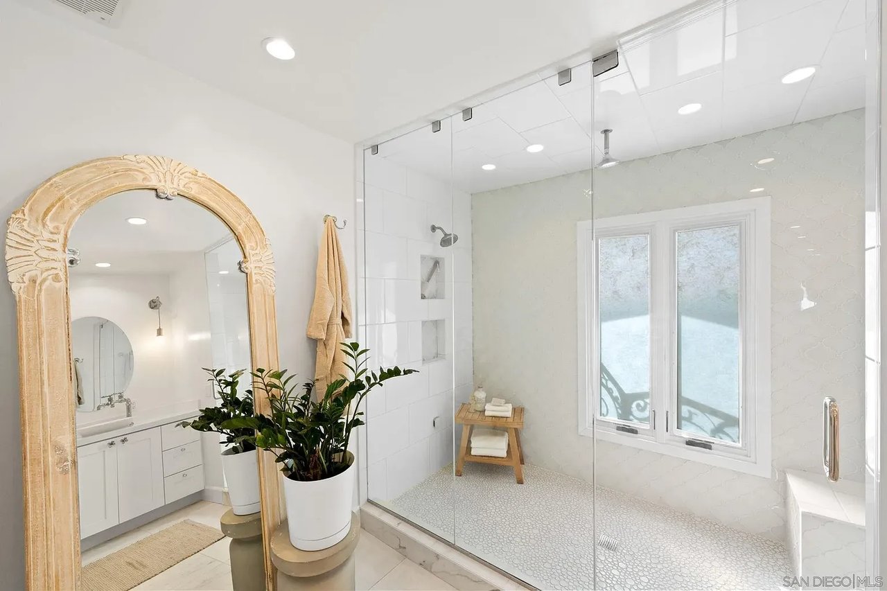 5791 La Jolla Corona Dr