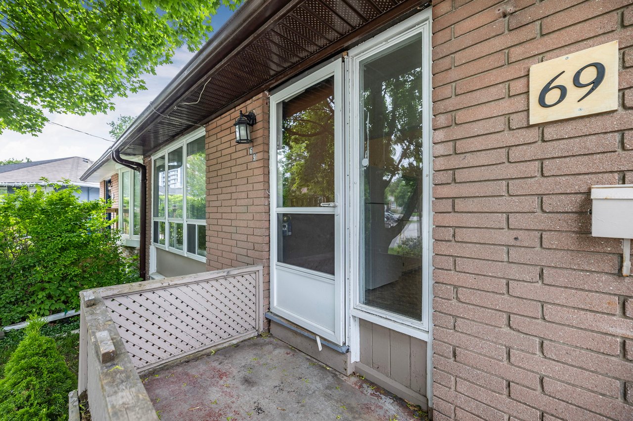 69 Marlin Crt, Newmarket