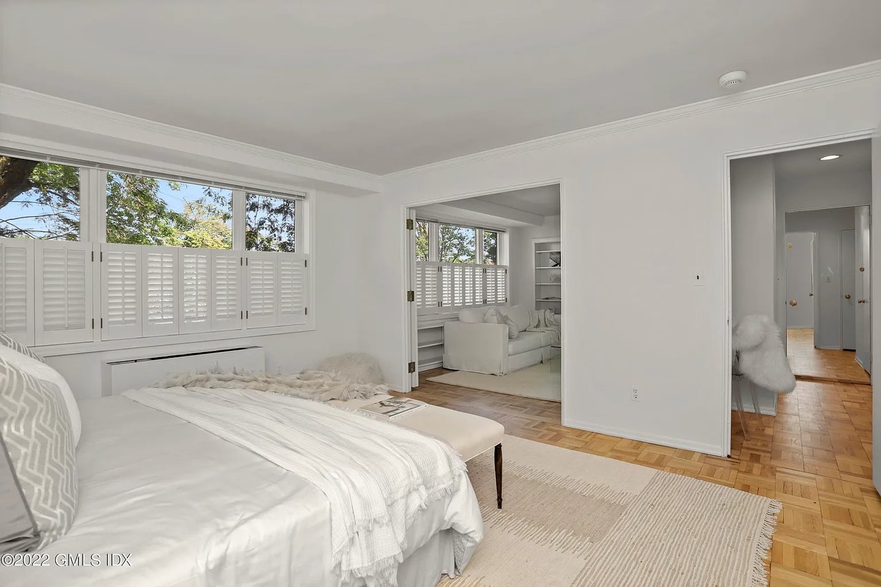 636 Steamboat Rd #1D