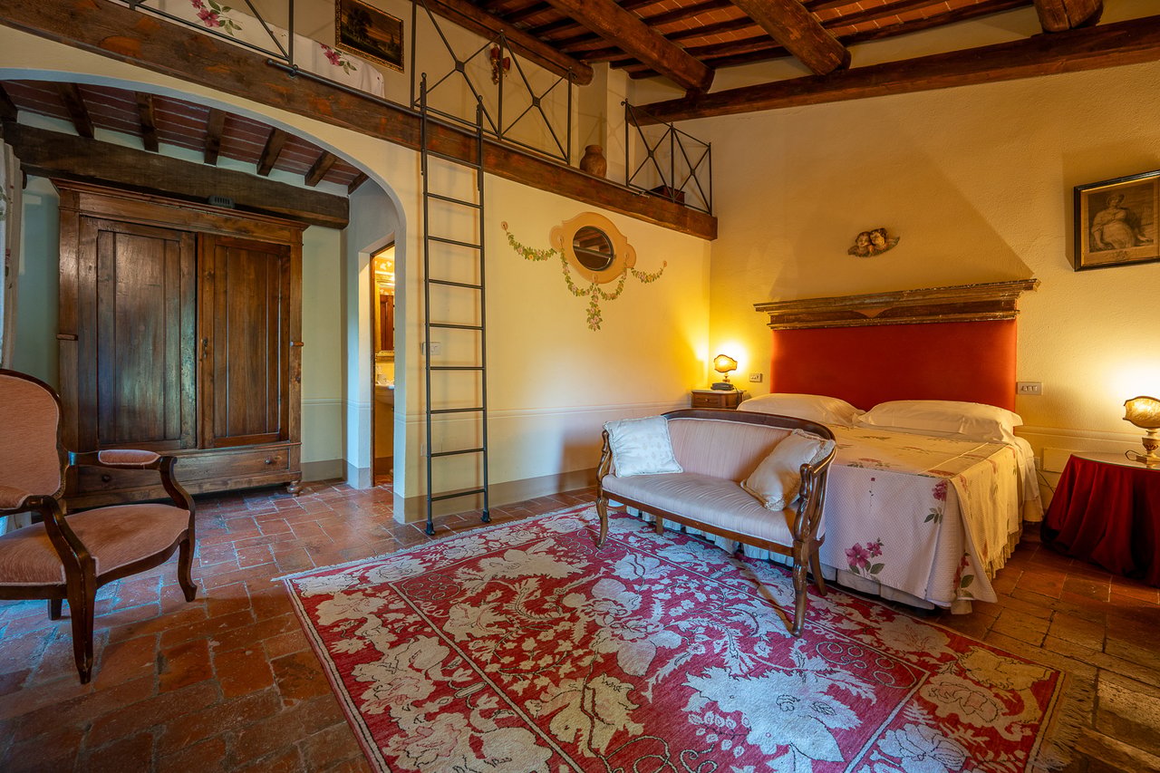 VILLA MECENATE