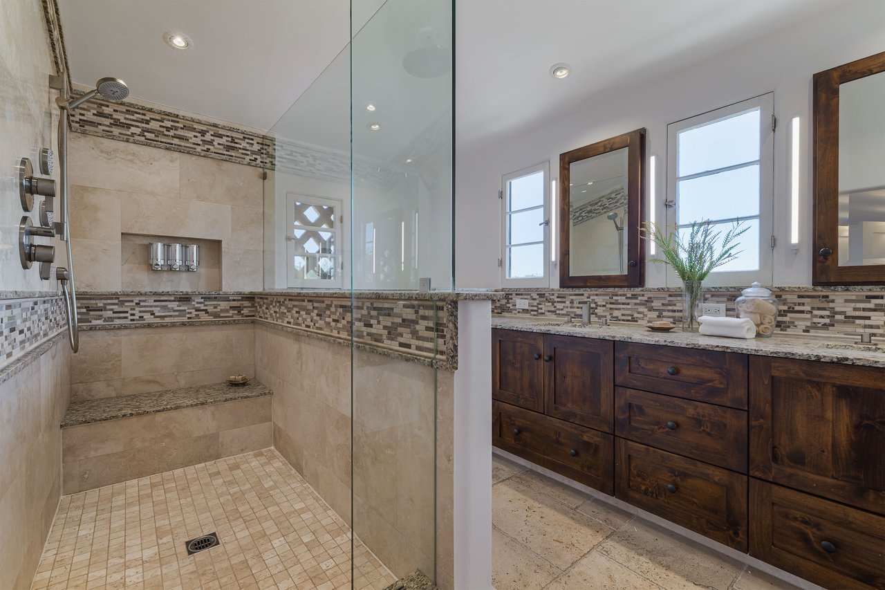 516 E Stocker Street