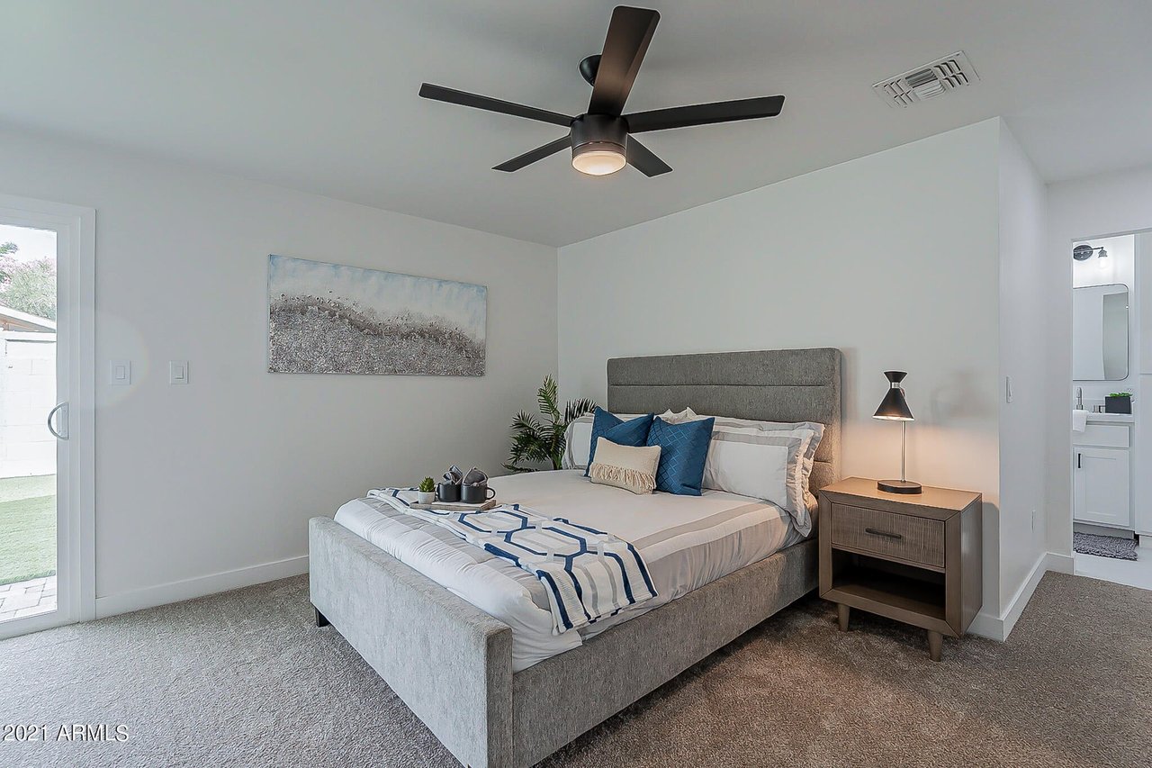 1202 W Bethany Home Rd