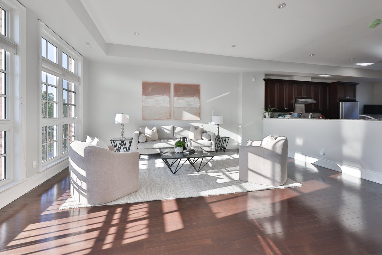 8-120 Bronte Road, Oakville 