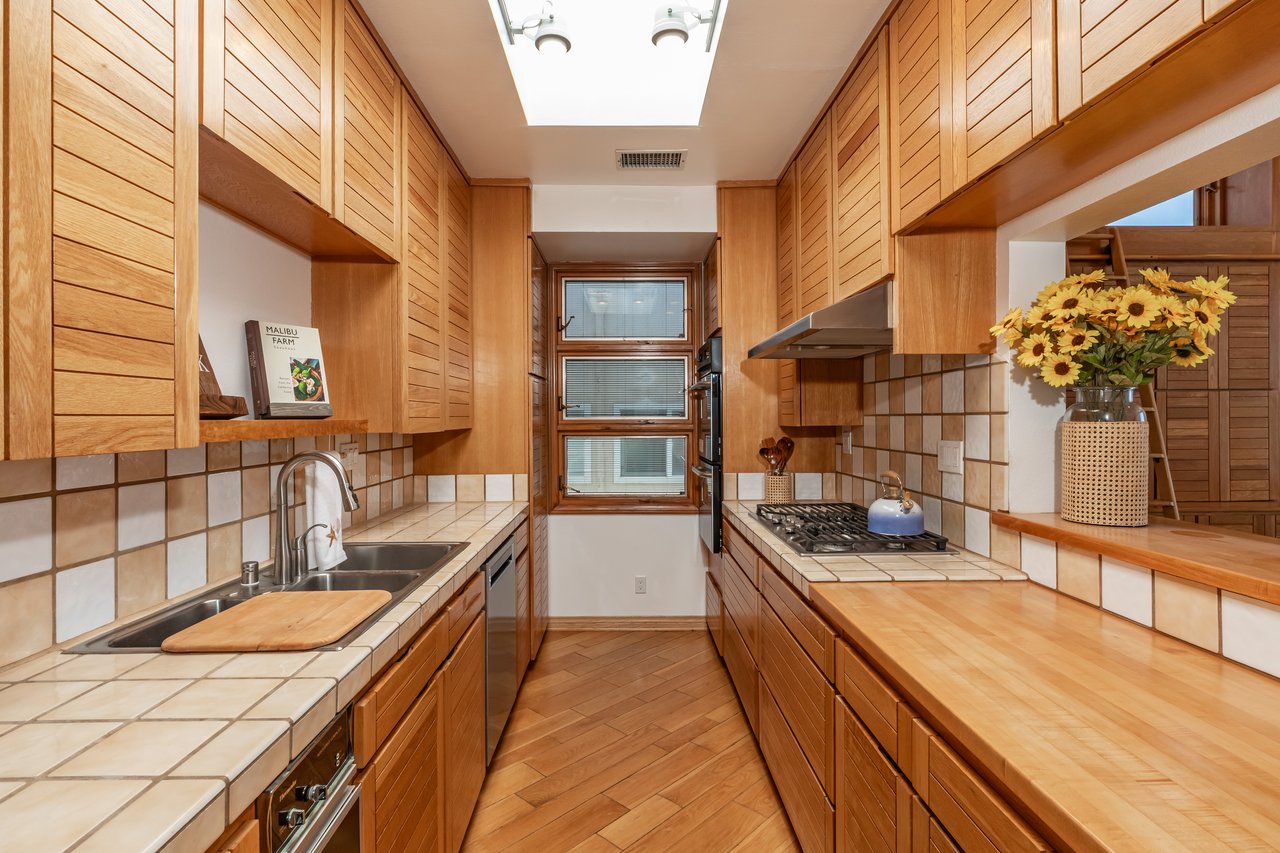 22664 PACIFIC COAST HWY Unit: 4