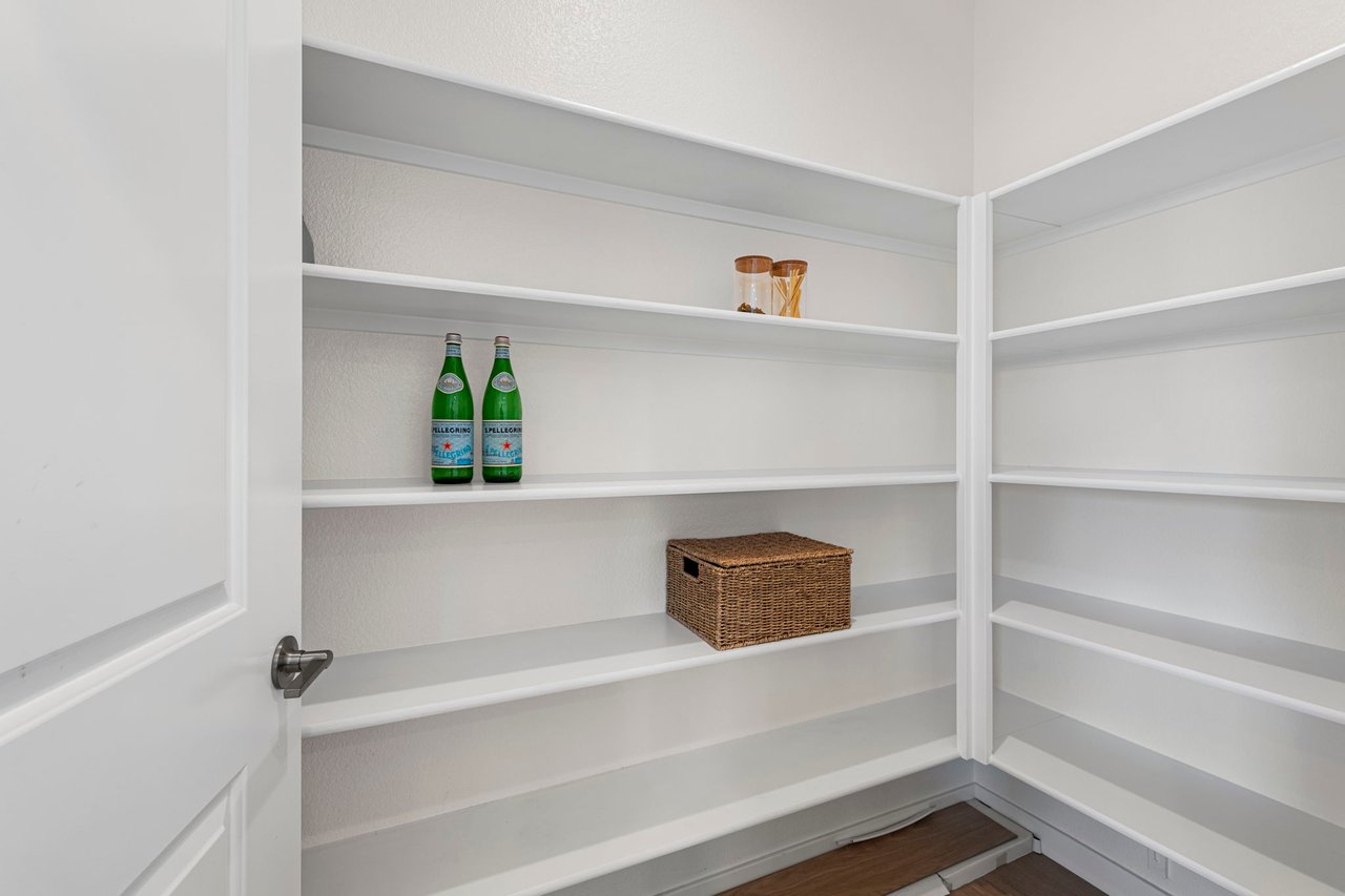 5690 Metrose Ct #302