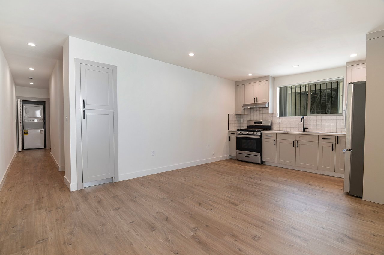 166 3/4 S Sycamore Ave | ADU