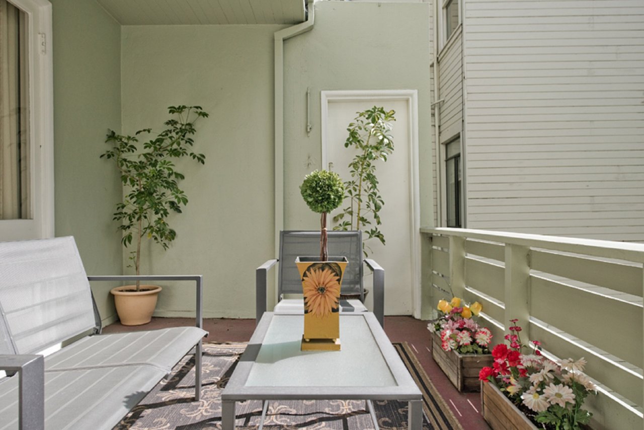 1001 Lombard