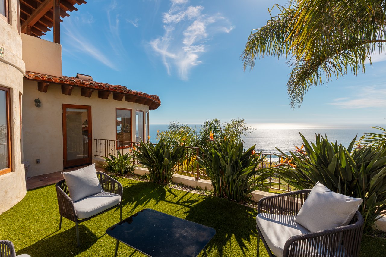 4240 Avenida De La Encinal