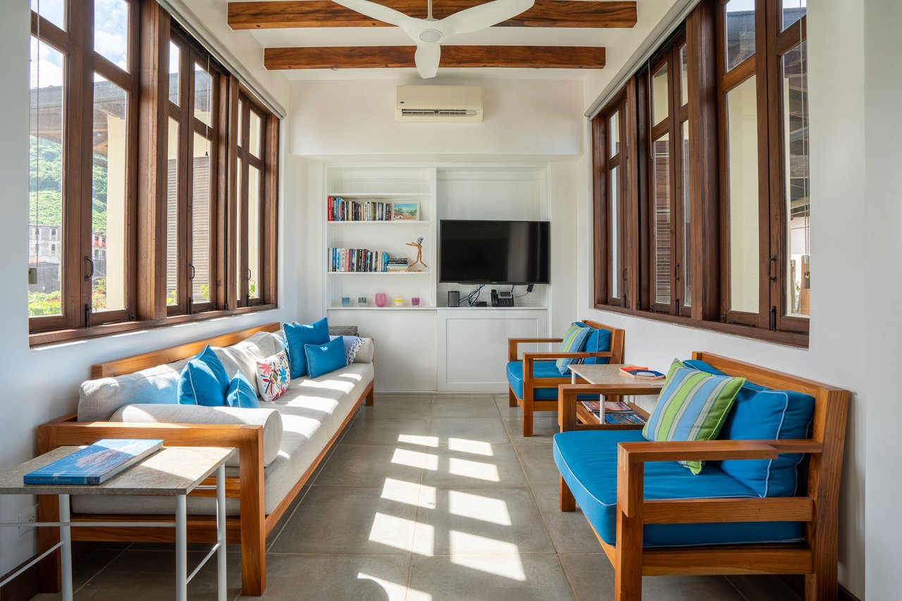 9 Calle La Ronda | A Contemporary Oceanview Modern Luxury near the Beach!