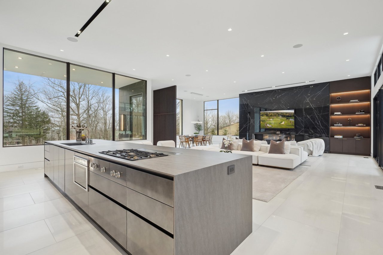 62 Geiger Ln Warren, NJ 07059