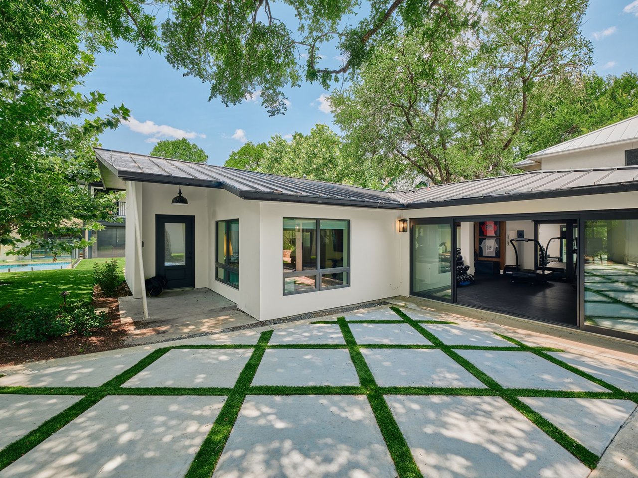 The Tarrytown Enclave | A Rare Compound in the Heart of Central Austin