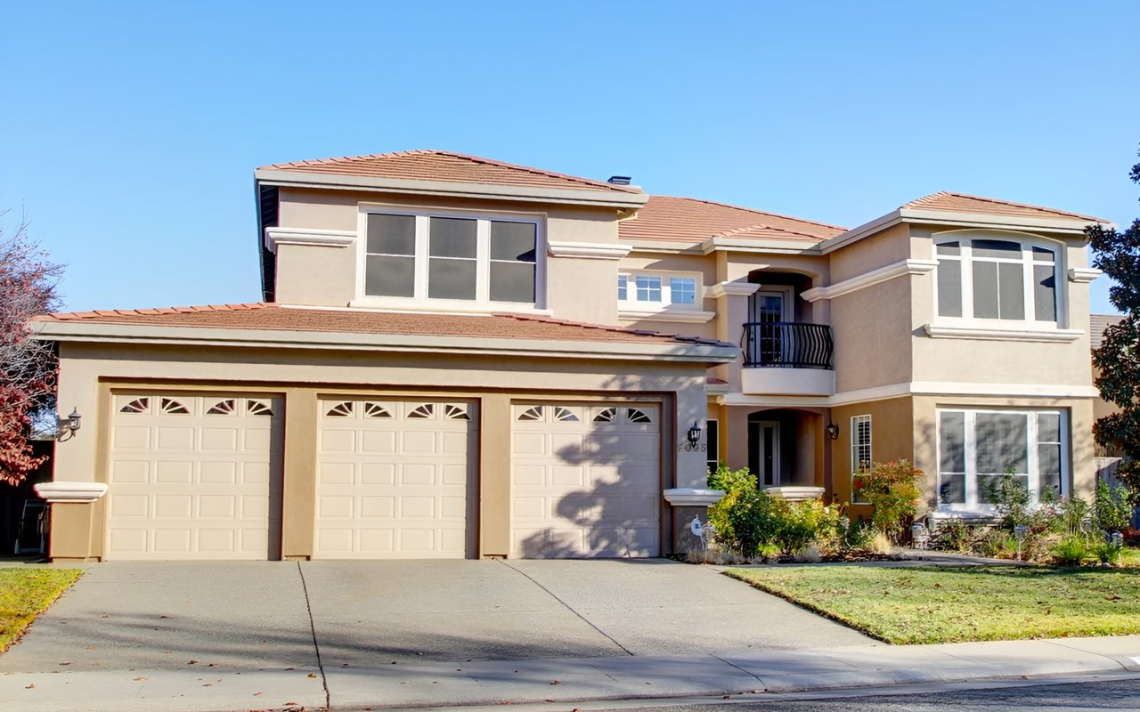 Just Listed! Beautiful Home in Fair Oaks!