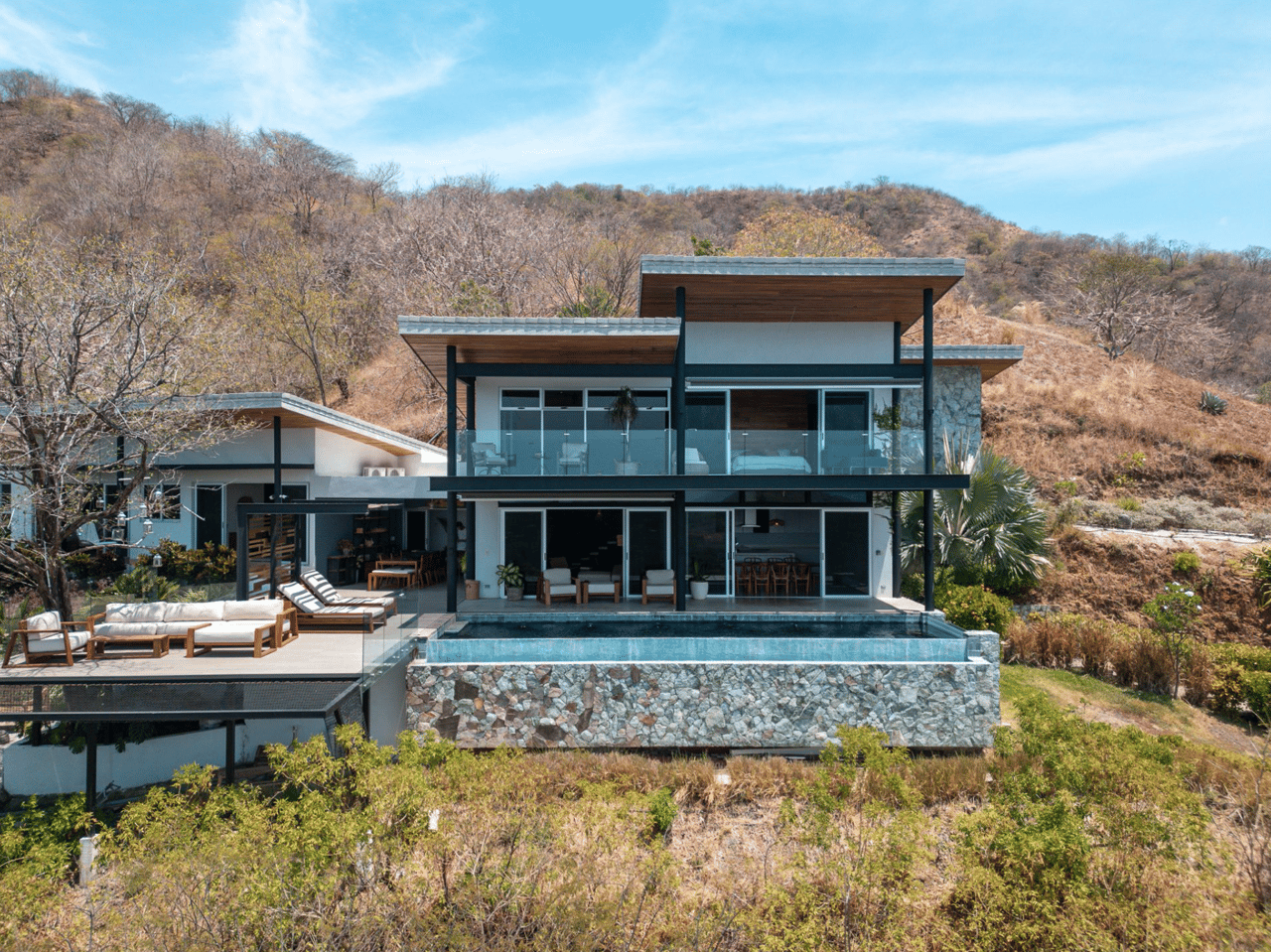Casa Alta - Las Ventanas - Modern Tropical Oasis