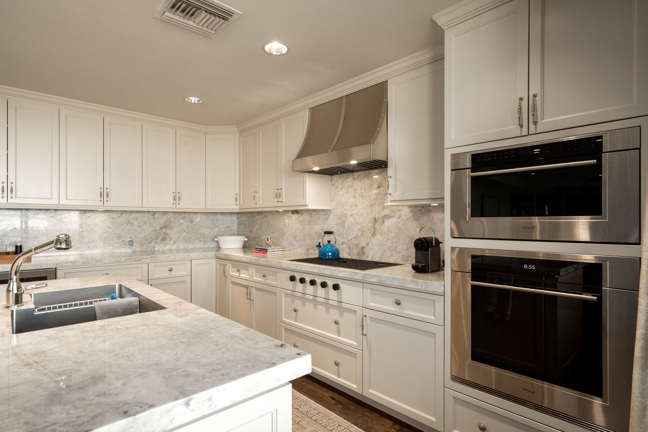 7181 E Camelback Road, 1105